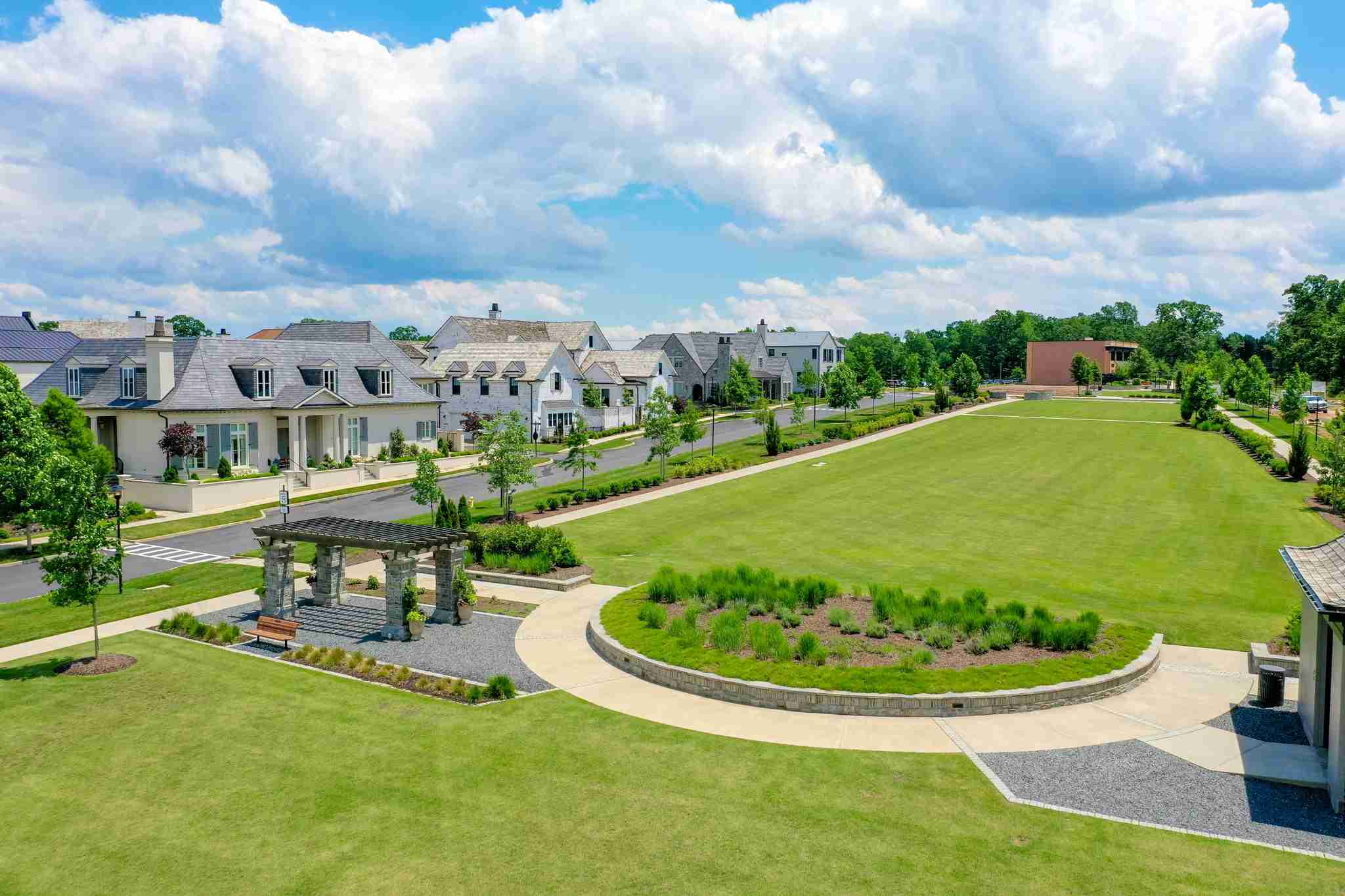 Grand Lawn